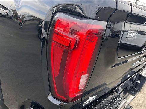 Used 2020 GMC Sierra 3500 AT4 w/ AT4 Premium Package image 26