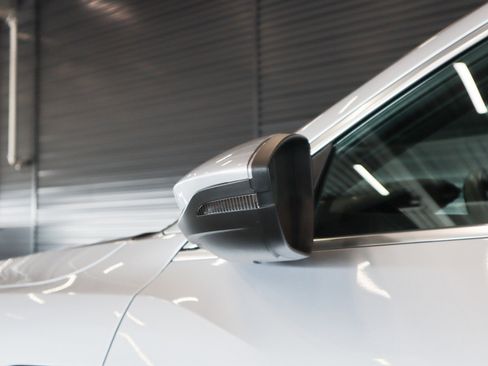 Used 2022 Audi e-tron Premium image 22