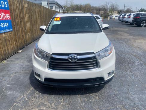 Used 2016 Toyota Highlander Limited image 2