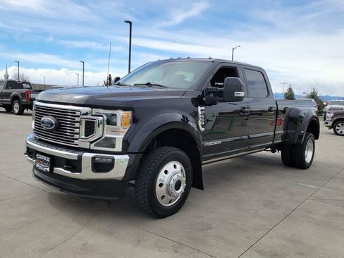 Certified 2022 Ford F450 Lariat w/ Lariat Ultimate Package image 4