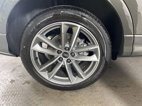 New 2025 Audi Q3 2.0T Premium image 9