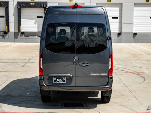 Used 2023 Mercedes-Benz Sprinter 2500 image 11