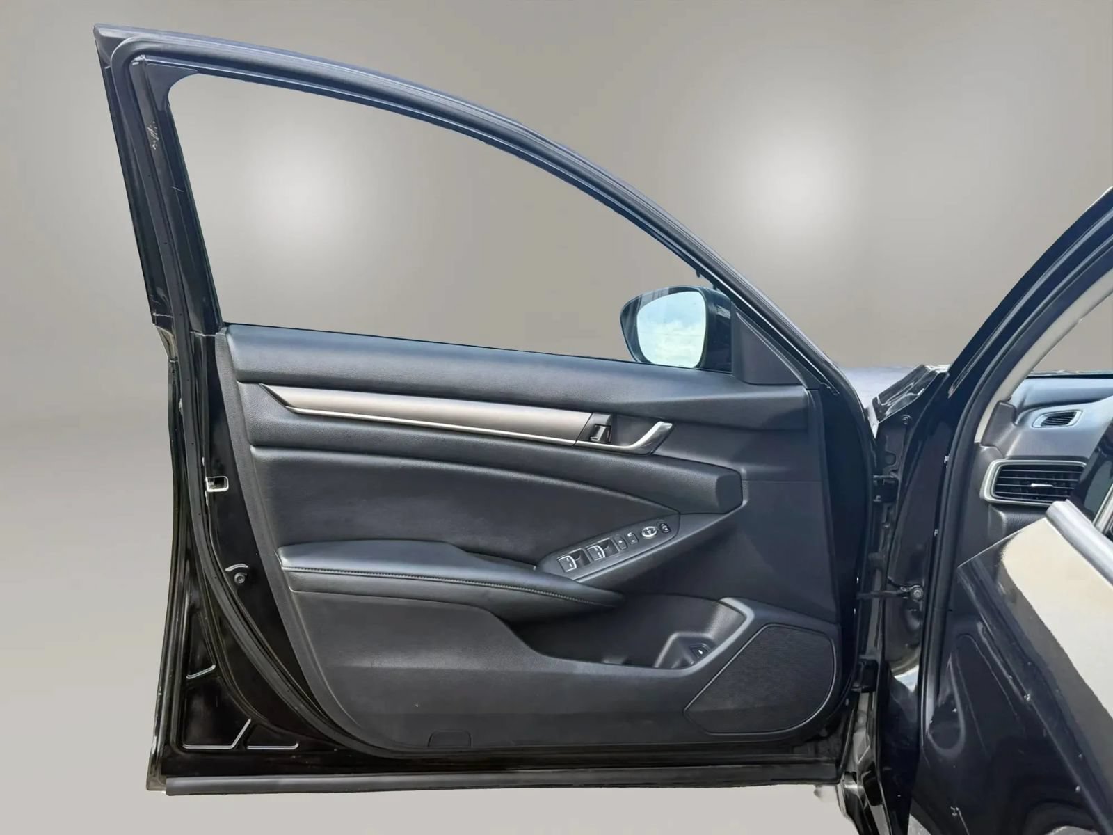 Used 2020 Honda Accord Hybrid image 9
