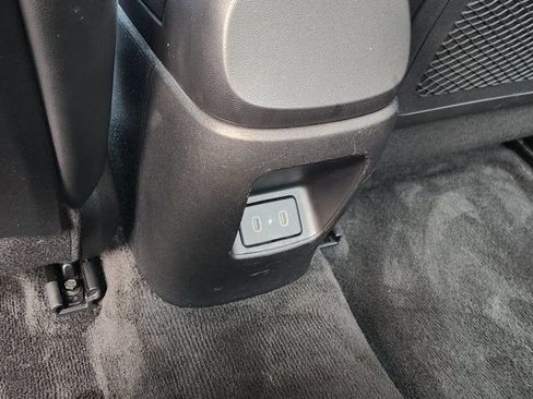 Used 2024 Hyundai Elantra Limited FWD image 30