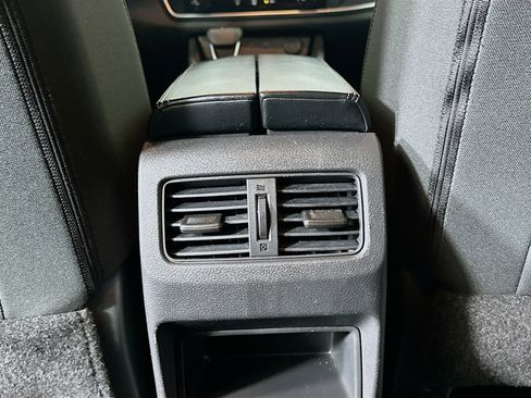 Used 2023 Nissan Rogue S image 27