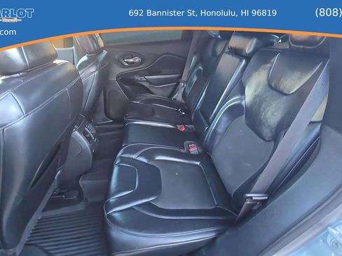 Used 2021 Jeep Cherokee Latitude Plus AWD/4WD image 14