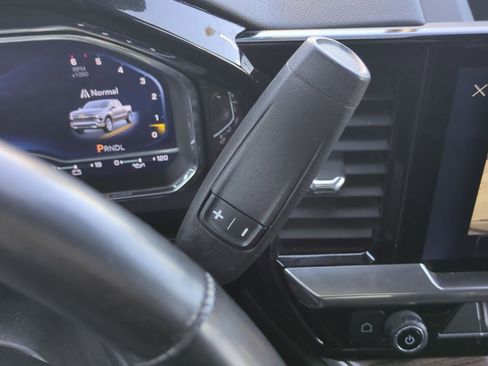 Used 2022 Chevrolet Silverado 1500 RST image 16