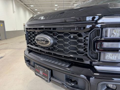 New 2026 Ford F250 Lariat w/ Black Appearance Package AWD/4WD image 11