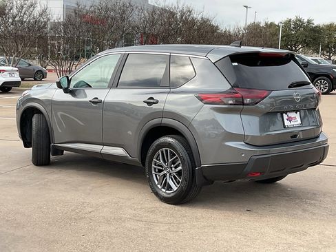 Used 2025 Nissan Rogue S image 7