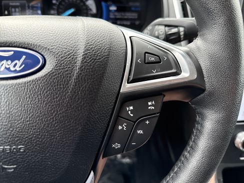 Used 2022 Ford Edge Titanium AWD/4WD image 19
