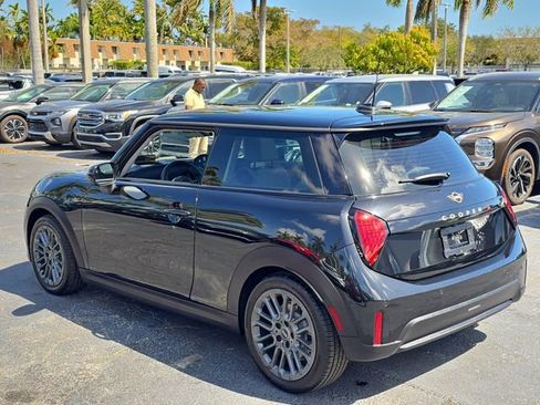 Used 2025 MINI Cooper S image 4