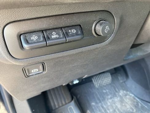 Used 2023 GMC Terrain Denali AWD/4WD image 18