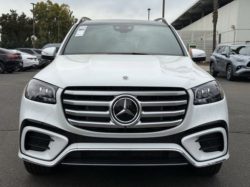 New 2026 Mercedes-Benz GLS 580 4MATIC image 18