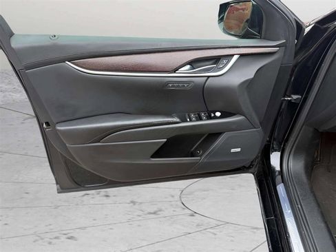 Used 2019 Cadillac XTS Luxury FWD image 12
