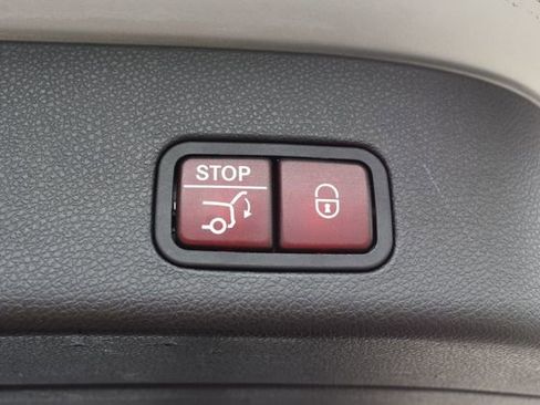 Used 2017 Mercedes-Benz GLS 450 4MATIC w/ Premium Package image 43