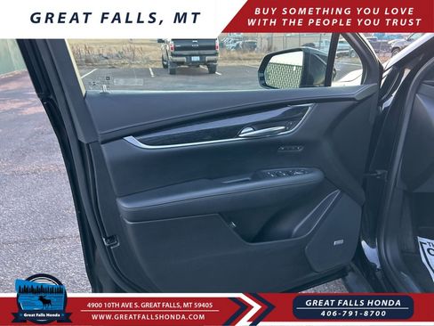Used 2021 Cadillac XT5 Premium Luxury image 13