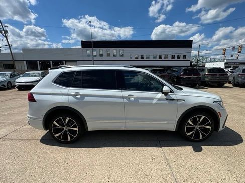 Used 2022 Volkswagen Tiguan SEL R-Line AWD/4WD image 7