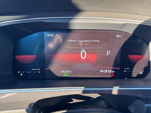 Used 2022 Volkswagen Tiguan SE R-Line image 11