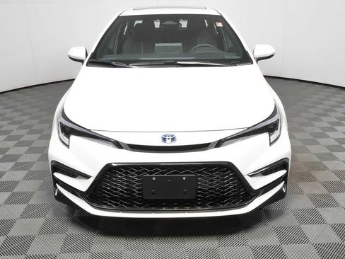 Used 2025 Toyota Corolla SE w/ SE Premium Package AWD/4WD image 30