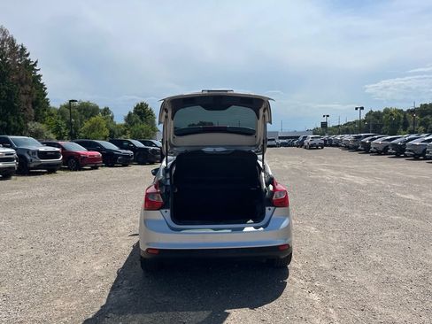 Used 2013 Ford Focus Titanium FWD image 8
