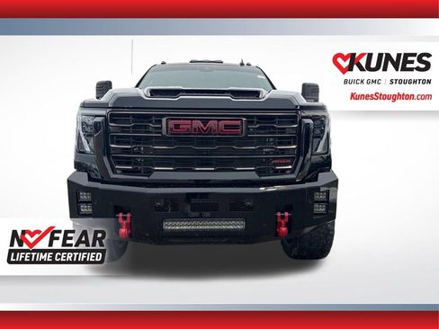 Used 2024 GMC Sierra 2500 AT4X image 5