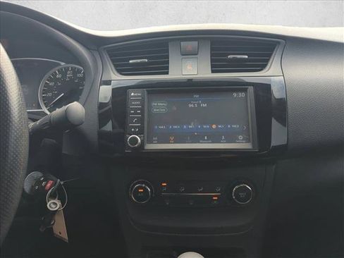 Used 2019 Nissan Sentra S image 12