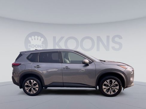 Used 2023 Nissan Rogue SV image 8