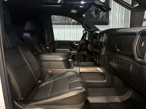 Used 2020 Chevrolet Silverado 2500 High Country w/ Z71 Off-Road Package image 44