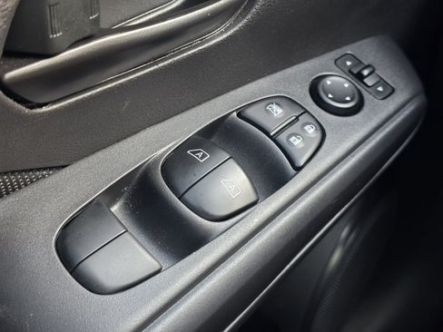 Certified 2023 Nissan Kicks S FWD image 23
