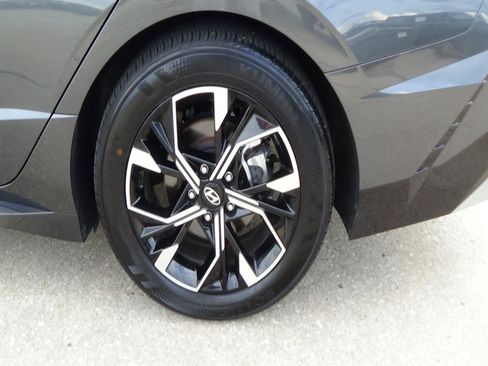 Used 2025 Hyundai Sonata SEL FWD image 9