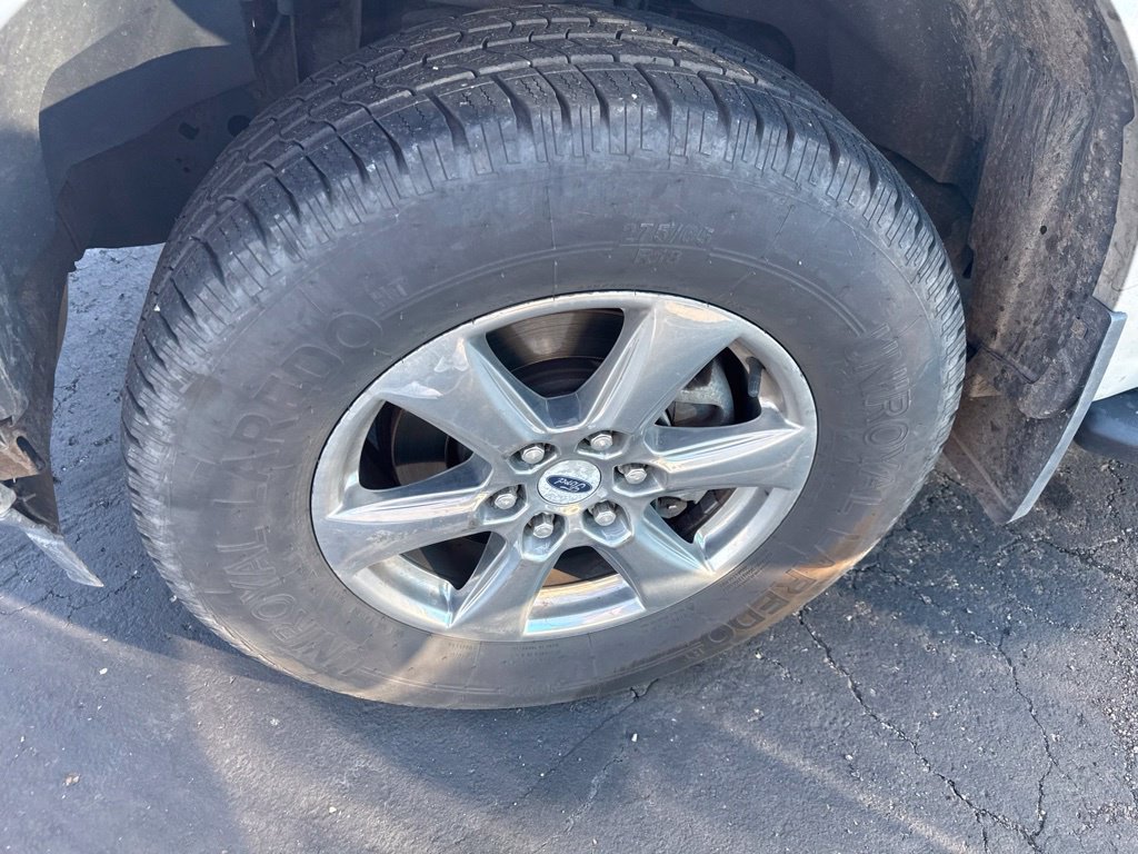 Used 2018 Ford F150 XLT w/ Equipment Group 302A Luxury AWD/4WD image 11