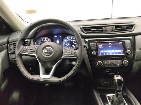 Used 2018 Nissan Rogue S AWD/4WD image 22