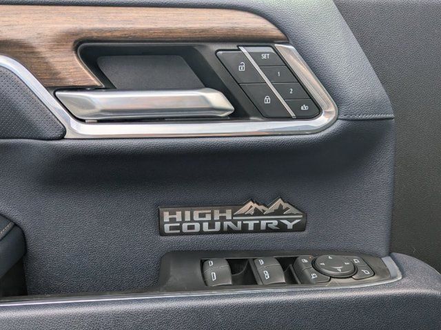 Used 2023 Chevrolet Silverado 1500 High Country w/ Technology Package AWD/4WD image 13