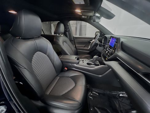 Used 2023 Toyota Highlander XSE image 31