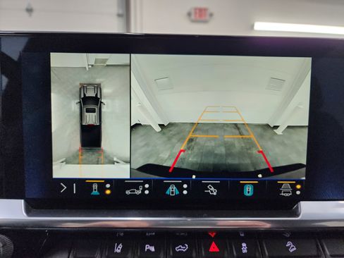 Used 2025 Chevrolet Silverado 2500 LT w/ Trail Boss Package image 14