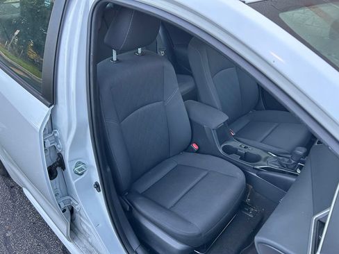 Used 2024 Toyota Corolla LE FWD image 16