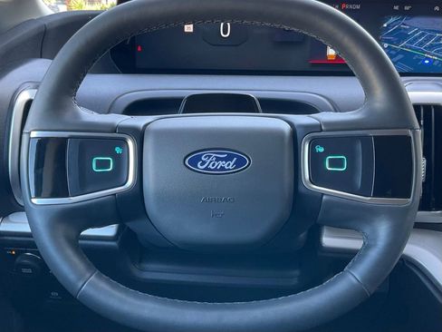 Used 2025 Ford Expedition Max Active AWD/4WD image 46