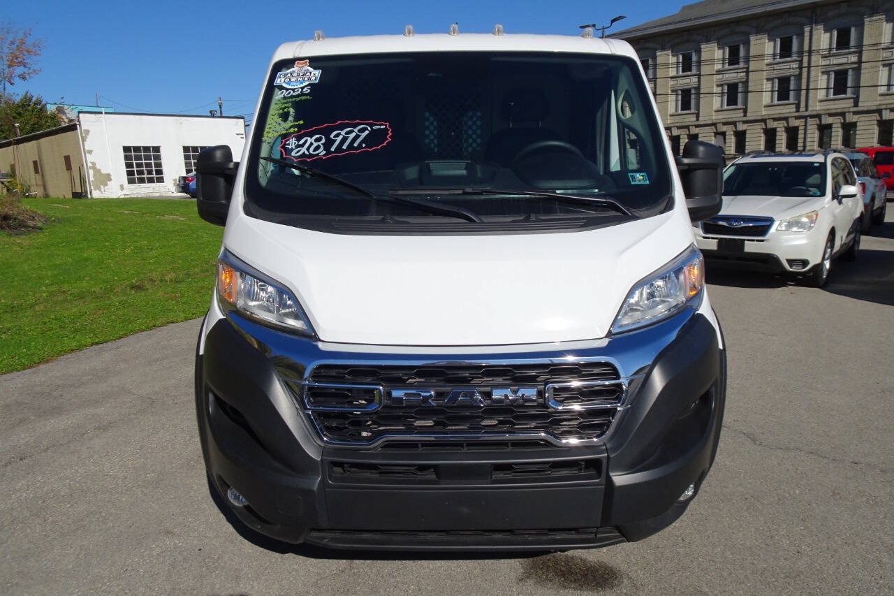 Used 2025 RAM ProMaster 2500 w/ U-Haul Equipment Group FWD image 3