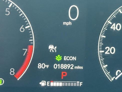 Used 2023 Honda HR-V LX image 15