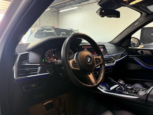 Used 2019 BMW X7 xDrive40i w/ Premium Package AWD/4WD image 5