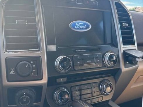 Used 2018 Ford F150 Lariat w/ Equipment Group 502A Luxury AWD/4WD image 11