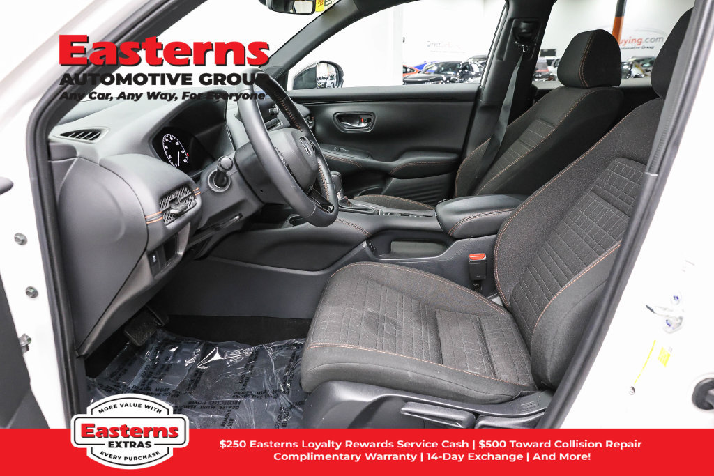 Used 2025 Honda HR-V Sport image 14