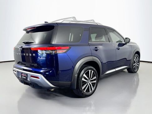 Used 2025 Nissan Pathfinder Platinum AWD/4WD image 5