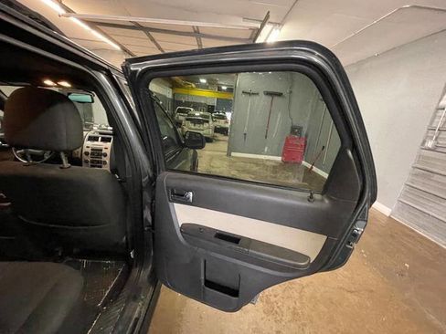 Used 2010 Mercury Mariner 4WD image 29