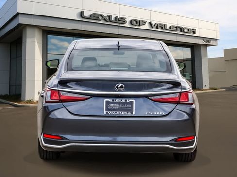 Certified 2025 Lexus ES 300h w/ Premium Package FWD image 3