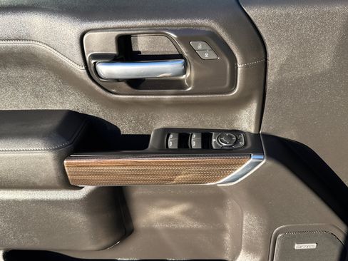 Used 2022 Chevrolet Silverado 1500 LT Trail Boss w/ Convenience Package II image 29