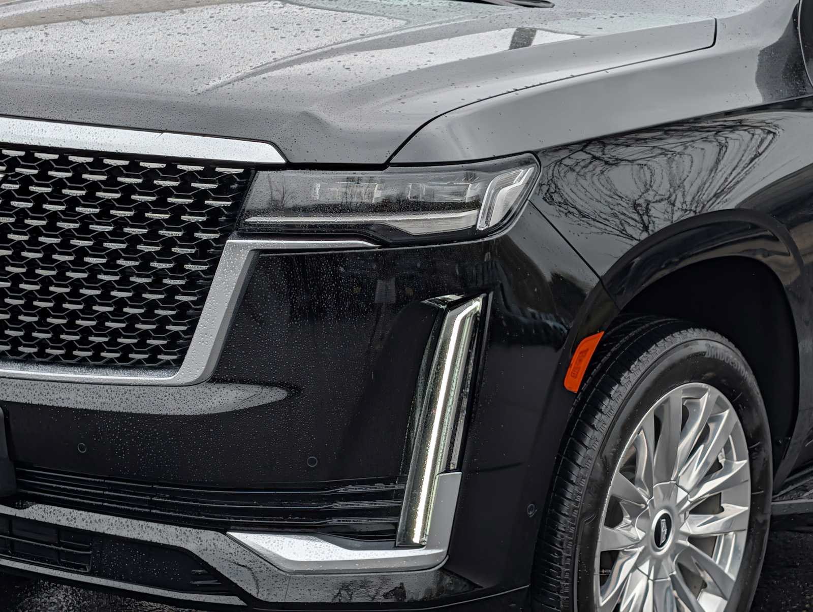 Used 2024 Cadillac Escalade Premium Luxury w/ LPO, Floor Liner Package AWD/4WD image 17