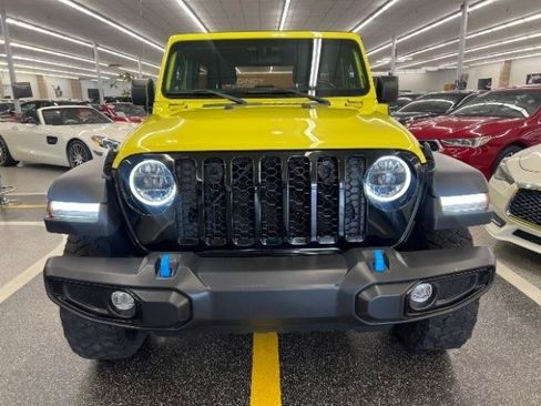 Used 2023 Jeep Wrangler Unlimited w/ Cold Weather Group AWD/4WD image 3