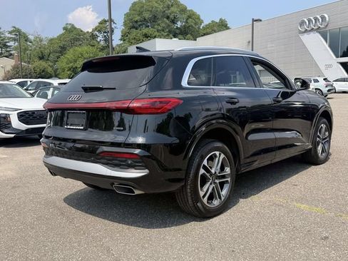 Used 2025 Audi Q5 Premium w/ Convenience Package AWD/4WD image 4