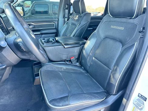 Used 2025 RAM 1500 Laramie AWD/4WD image 17